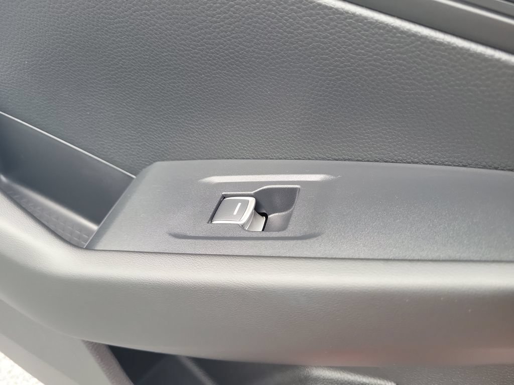 Used 2023 Honda Accord EX-L image 16