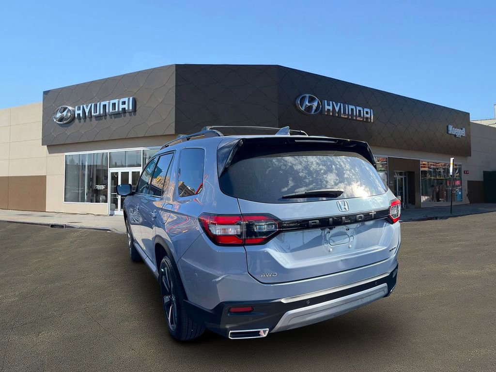 Used 2023 Honda Pilot Touring image 7