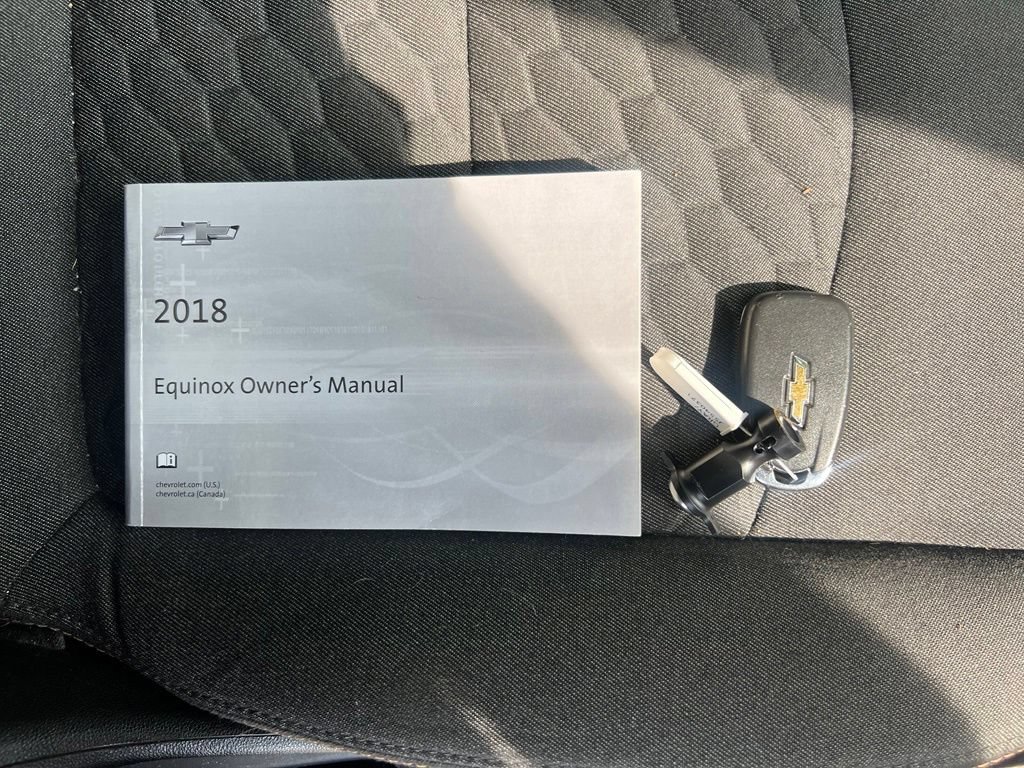 Used 2018 Chevrolet Equinox LT FWD image 39