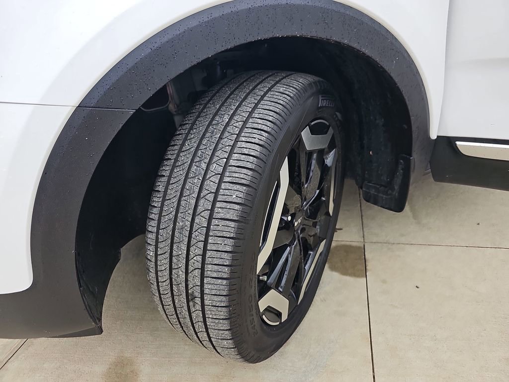 Used 2025 Kia Telluride S image 20