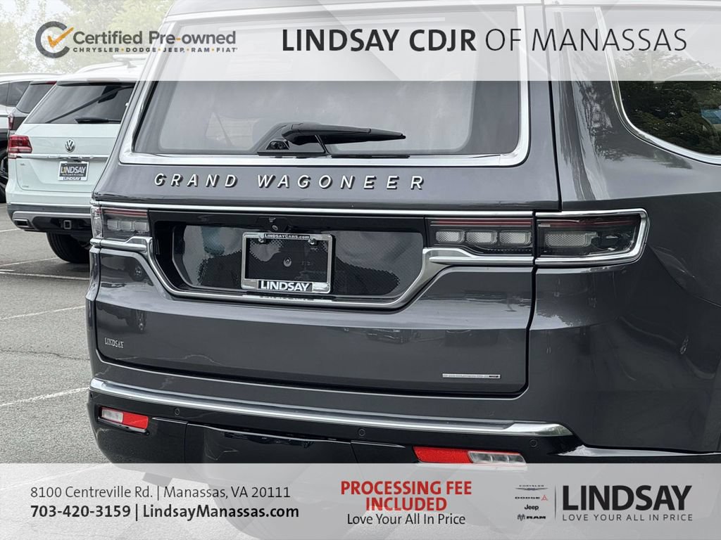 Used 2024 Jeep Grand Wagoneer Series III w/ HD Trailer Tow Package AWD/4WD image 10