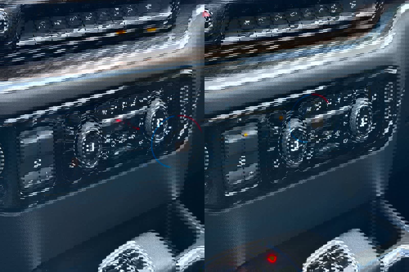 Used 2022 Chevrolet Silverado 1500 LT Trail Boss w/ LT Trail Boss Premium Package image 21