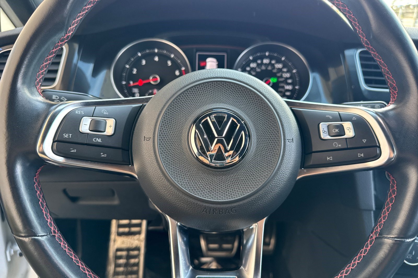 Used 2017 Volkswagen GTI Sport FWD image 10