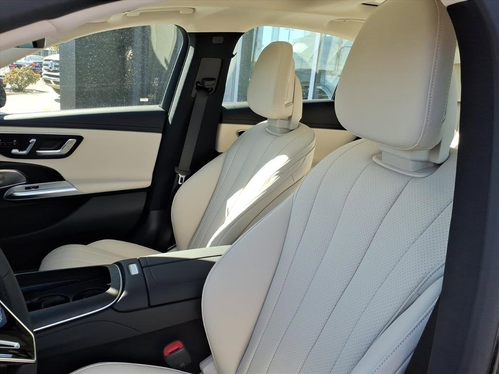 New 2026 Mercedes-Benz E 350 4MATIC Sedan image 14