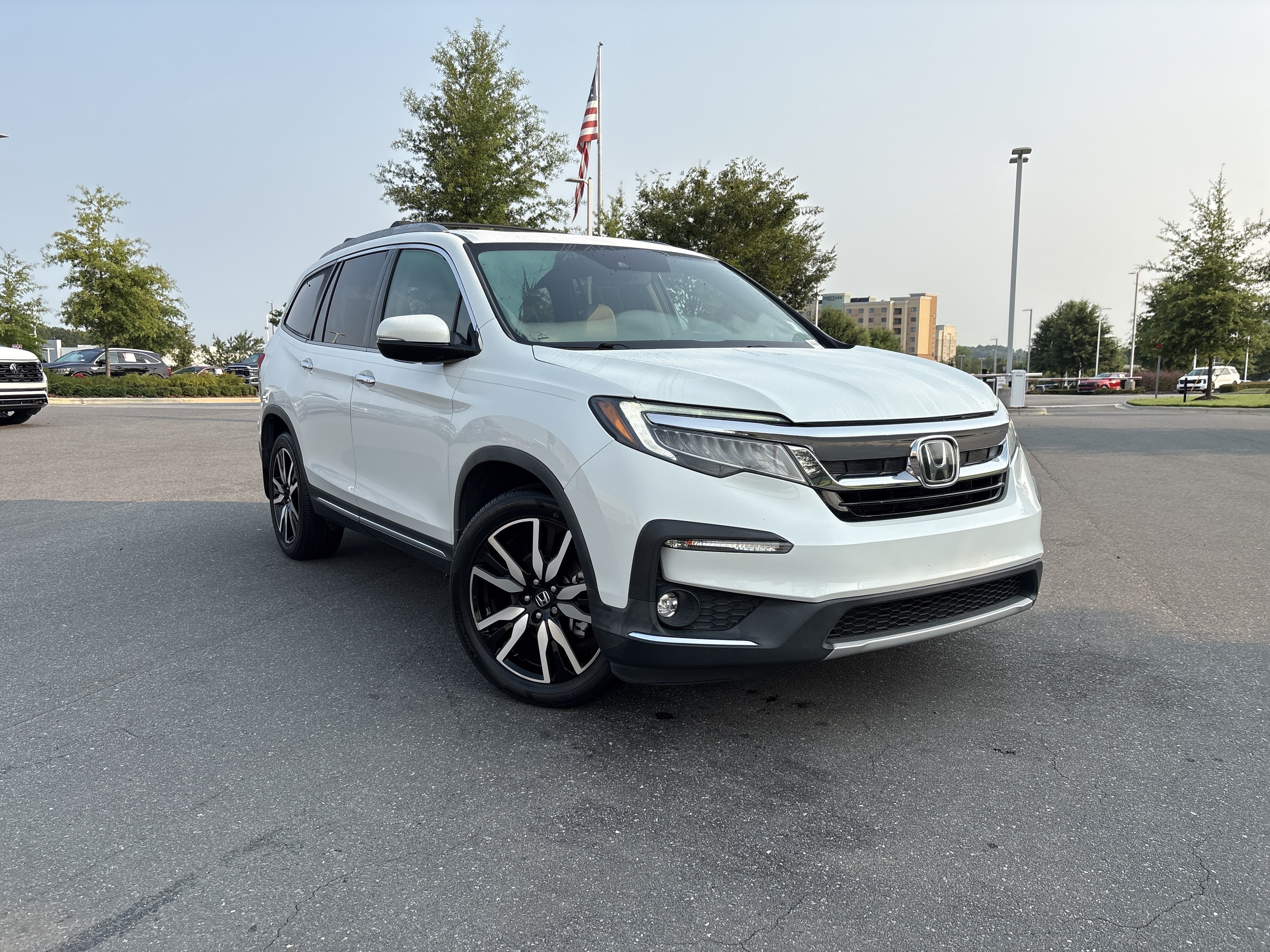 Used 2020 Honda Pilot Touring image 2