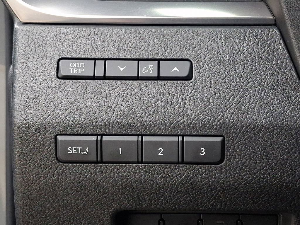 Used 2024 Lexus GX 550 w/ Accessory Package (2T) AWD/4WD image 26