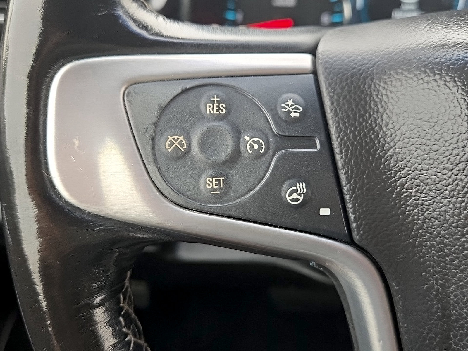 Used 2019 GMC Yukon SLT w/ Graphite Performance Edition AWD/4WD image 13