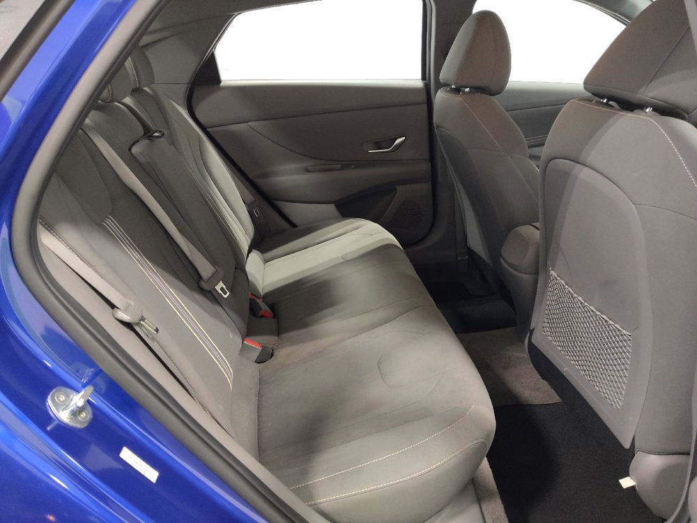 Used 2022 Hyundai Elantra SEL w/ Convenience + Premium Package FWD image 19
