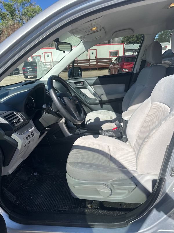 Used 2014 Subaru Forester 2.5i AWD/4WD image 2