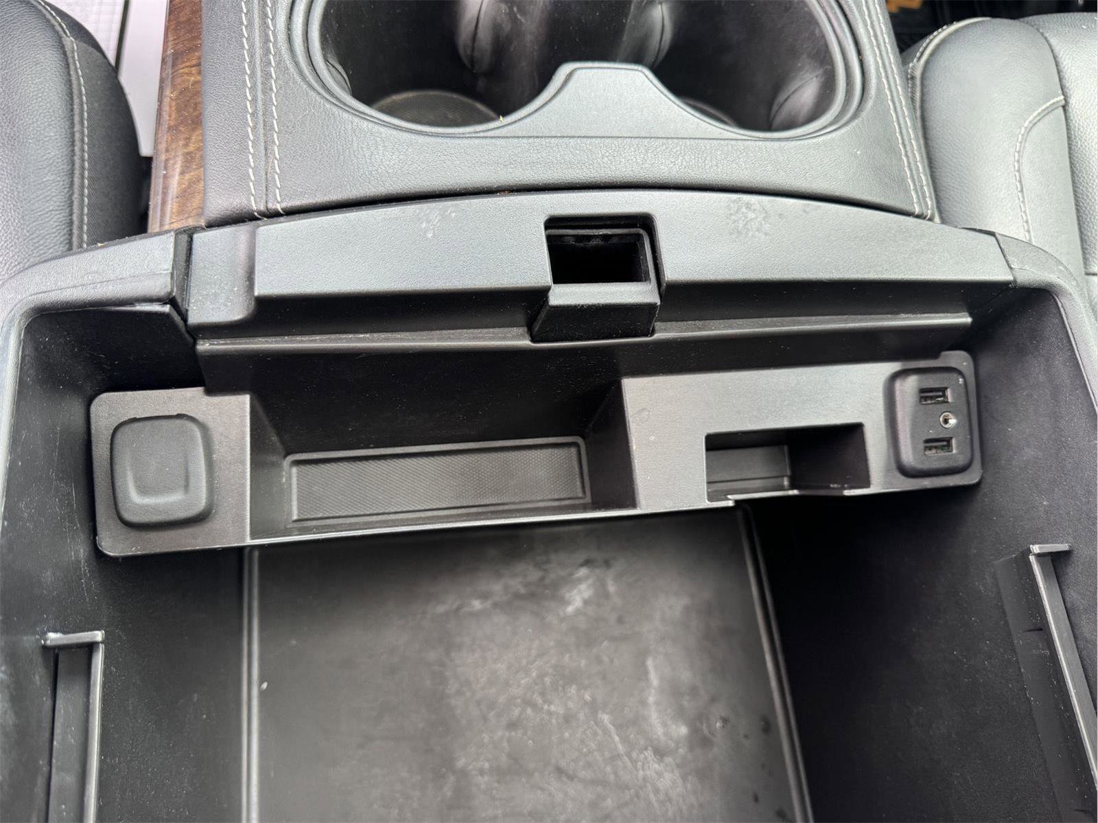 Used 2018 Chevrolet Tahoe LT image 32