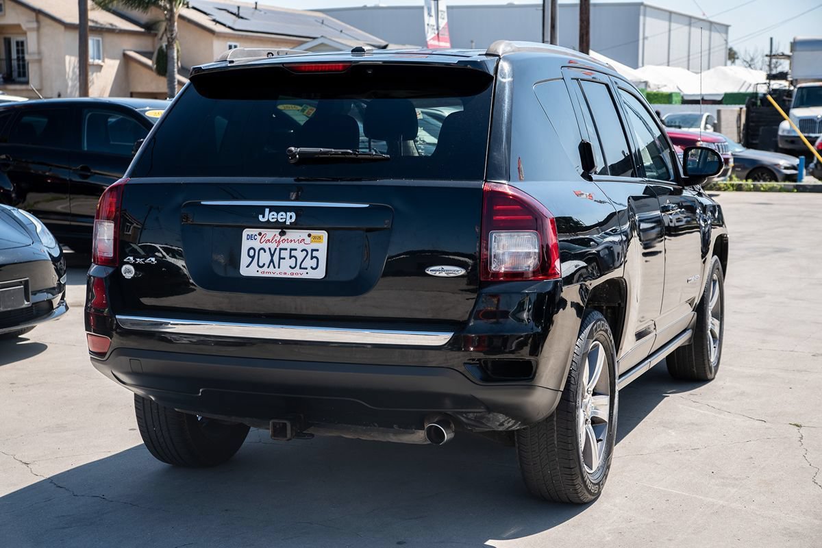 Used 2017 Jeep Compass High Altitude AWD/4WD image 6
