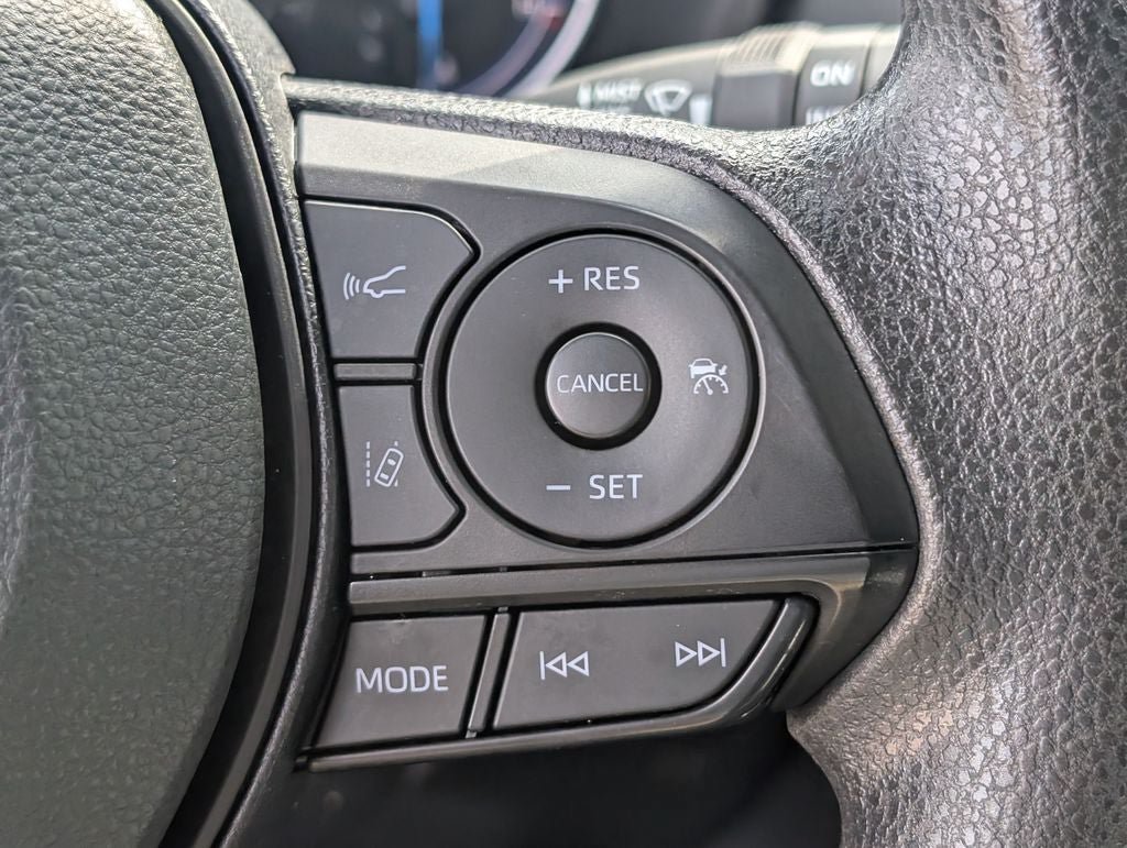 Certified 2025 Toyota RAV4 XLE AWD/4WD image 16