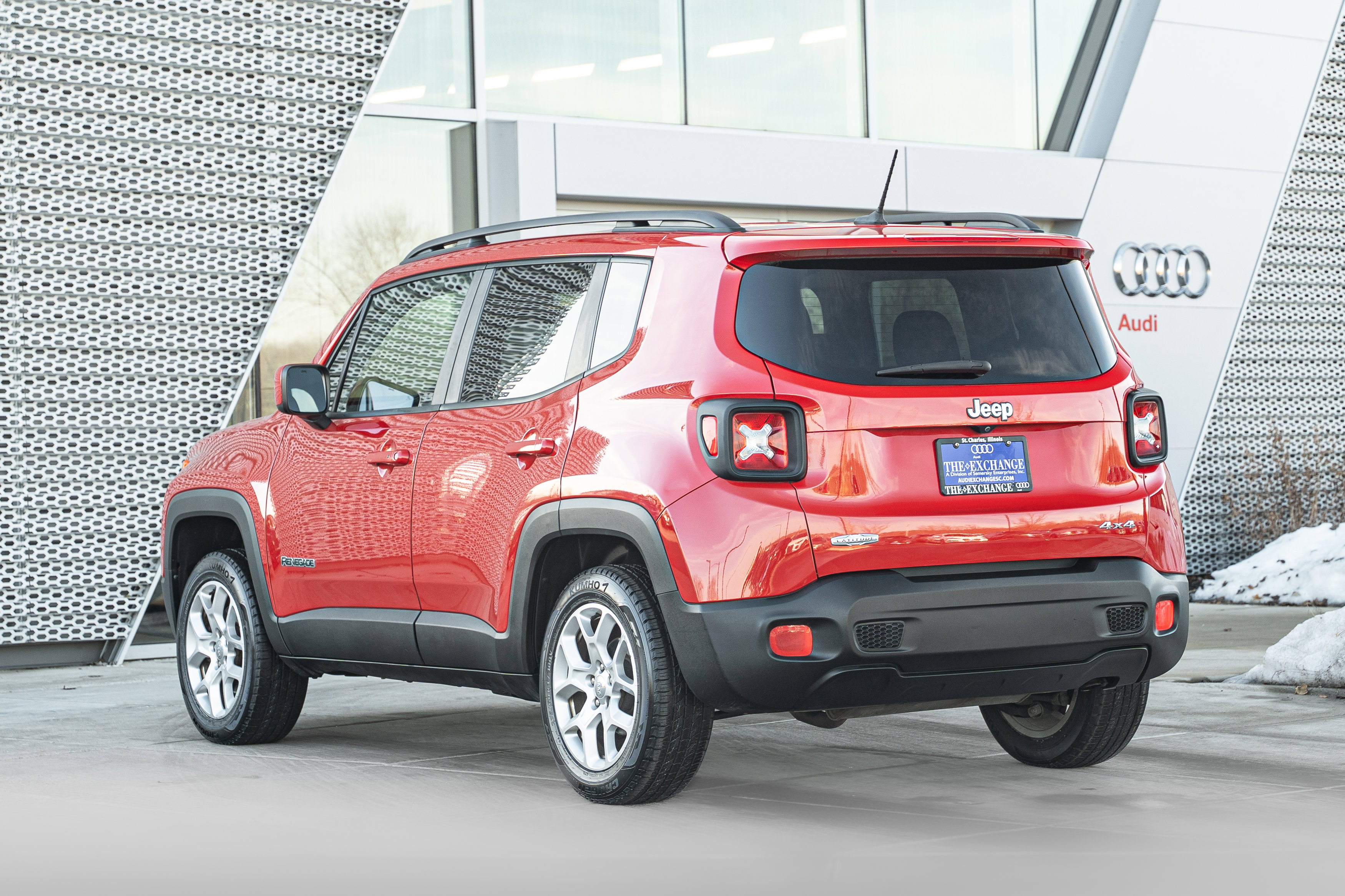 Used 2016 Jeep Renegade Latitude w/ Safety & Security Group image 5