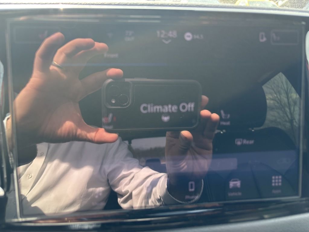 Used 2025 Chrysler Pacifica Select image 27