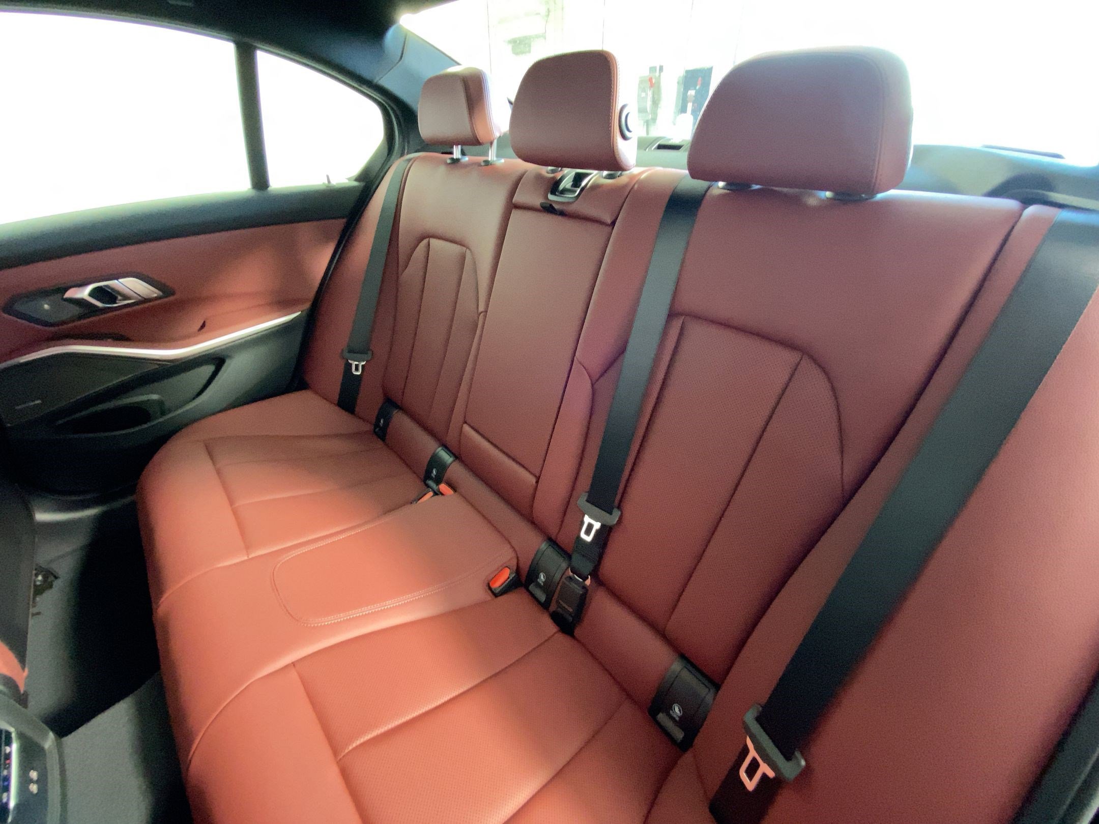 Used 2026 BMW 330i Sedan w/ M Sport Package image 27