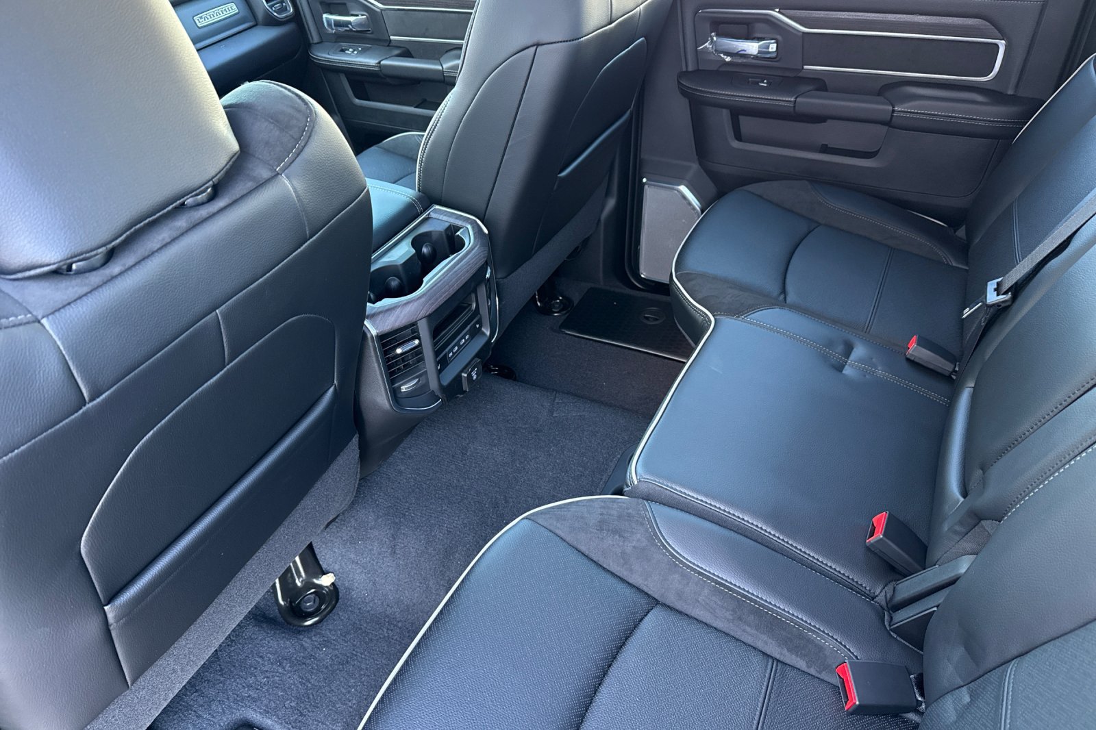 New 2026 RAM 3500 Laramie AWD/4WD image 13