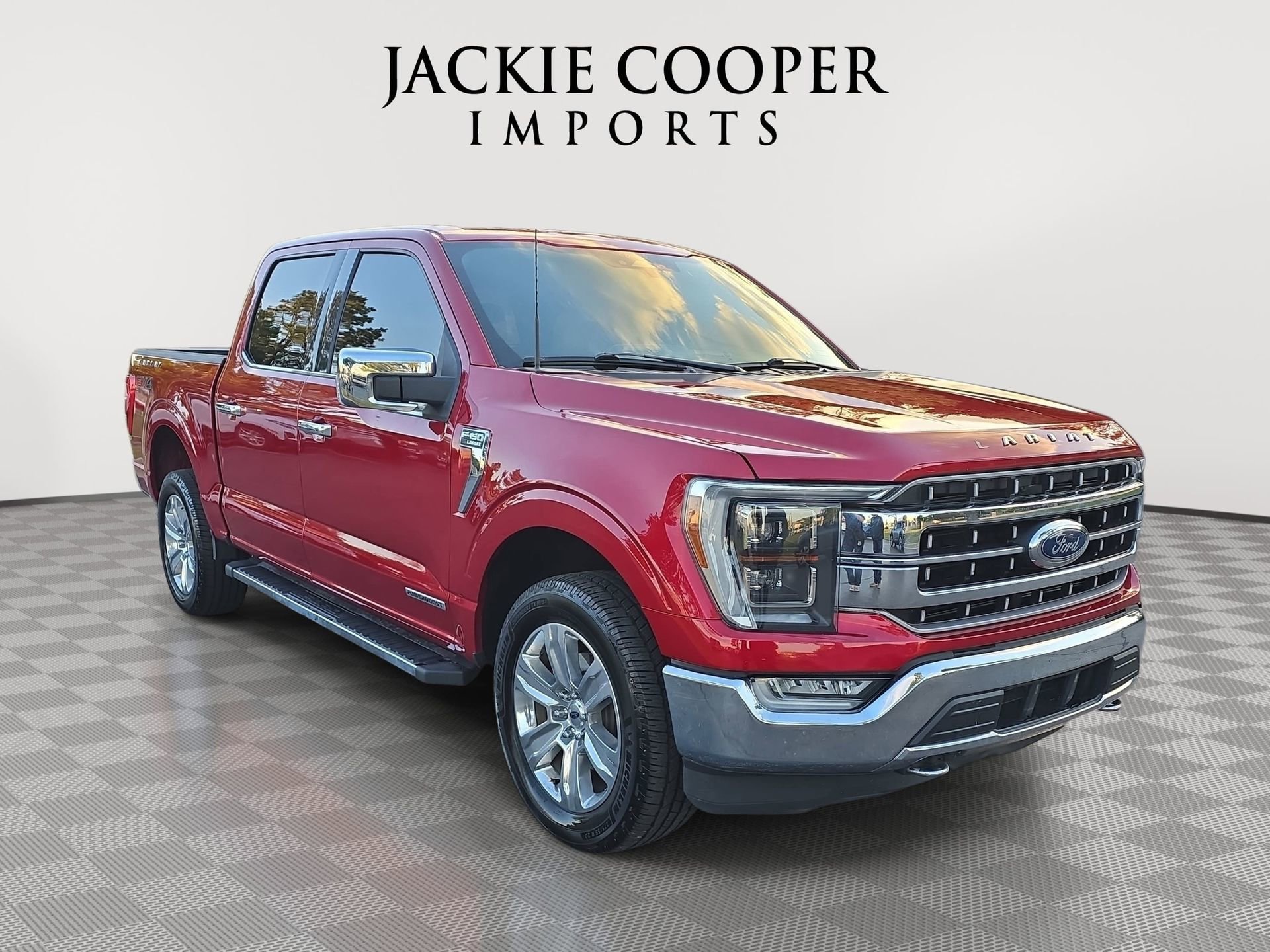 Used 2021 Ford F150 Lariat w/ Equipment Group 502A High AWD/4WD image 3