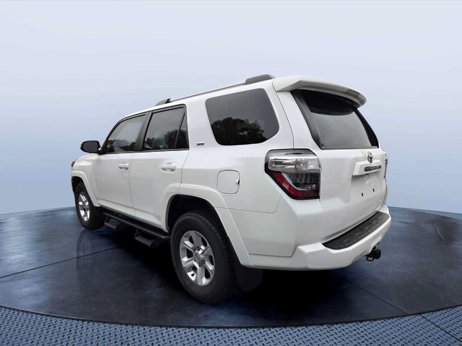 Used 2023 Toyota 4Runner SR5 Premium w/ Moonroof Package RWD image 3