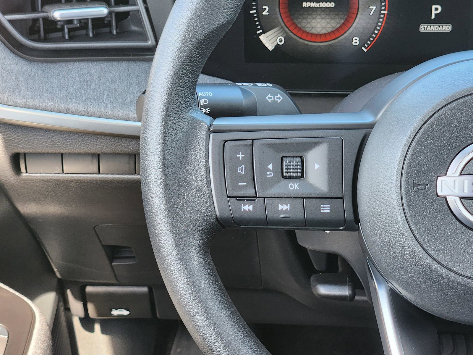 New 2026 Nissan Kicks SV w/ SV Premium Package image 24