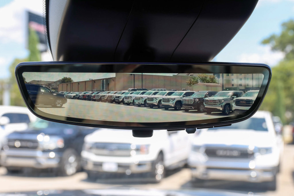 Used 2023 GMC Sierra 1500 Denali w/ Denali Reserve Package AWD/4WD image 31