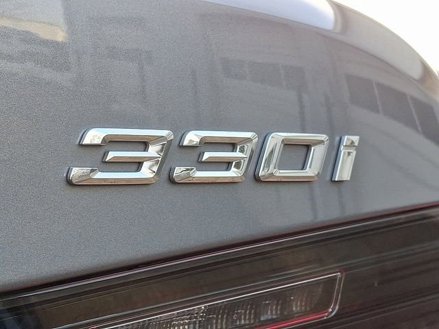 Used 2023 BMW 330i xDrive Sedan w/ Premium Package image 31