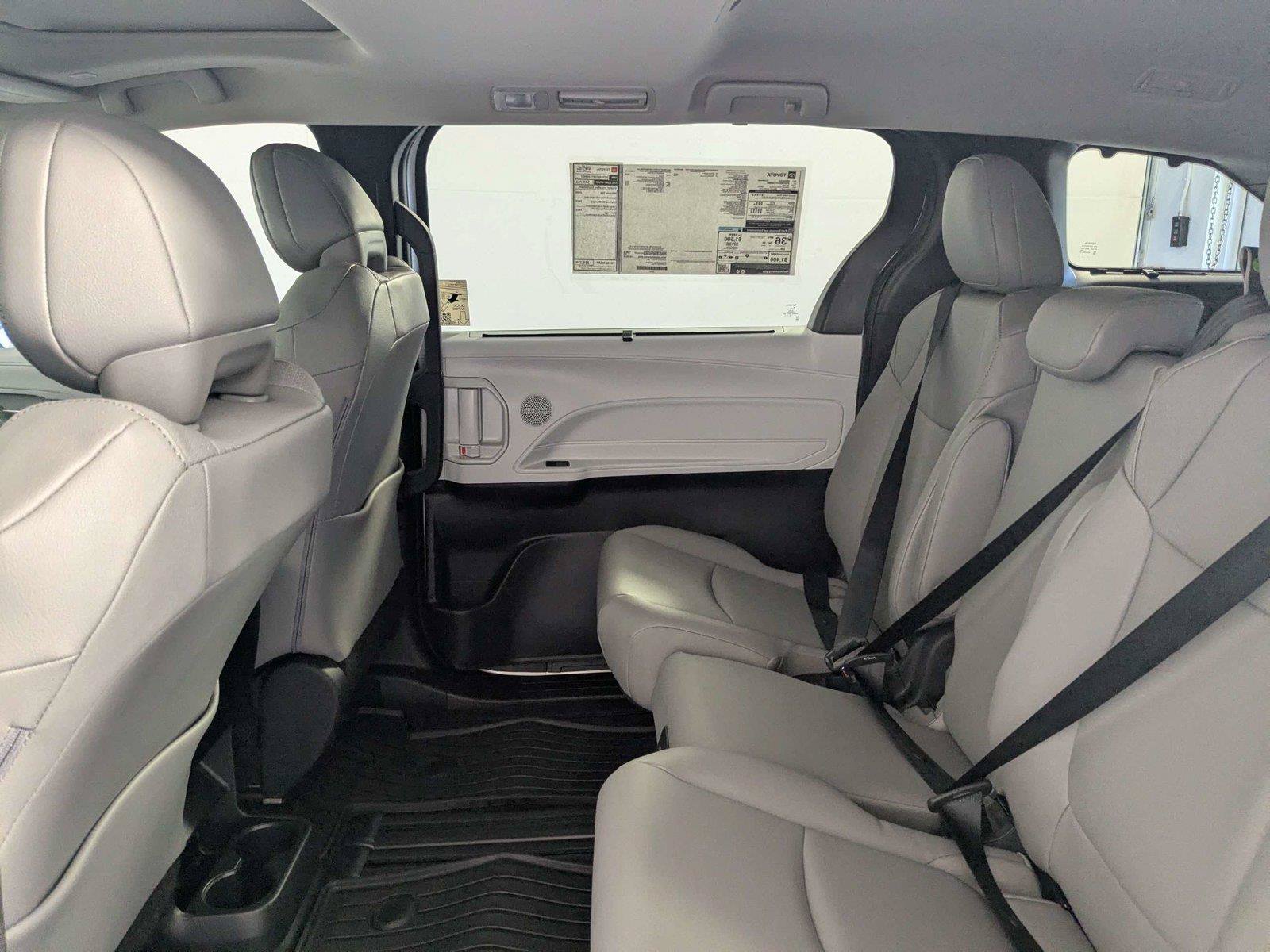New 2026 Toyota Sienna XLE FWD image 24