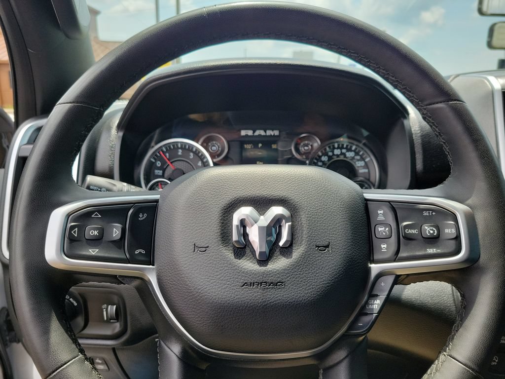Used 2025 RAM 1500 Big Horn AWD/4WD image 10