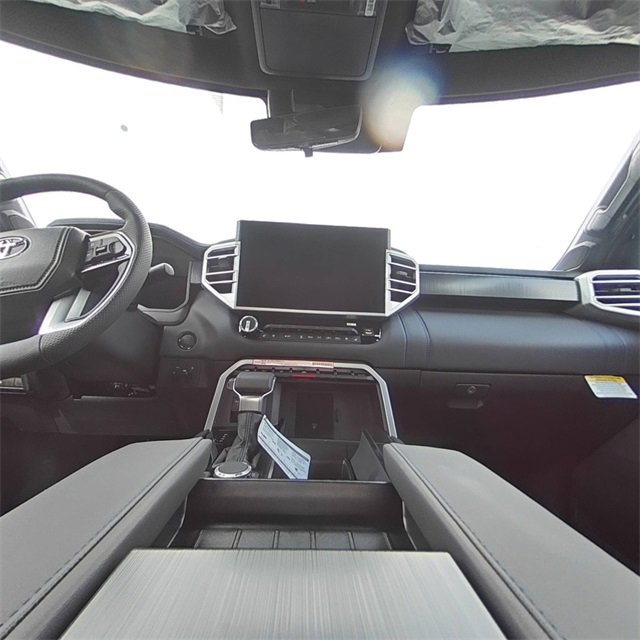 Used 2025 Toyota Tundra Platinum video 2