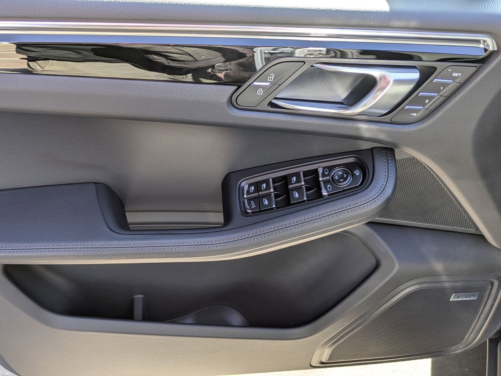 Certified 2026 Porsche Macan image 14