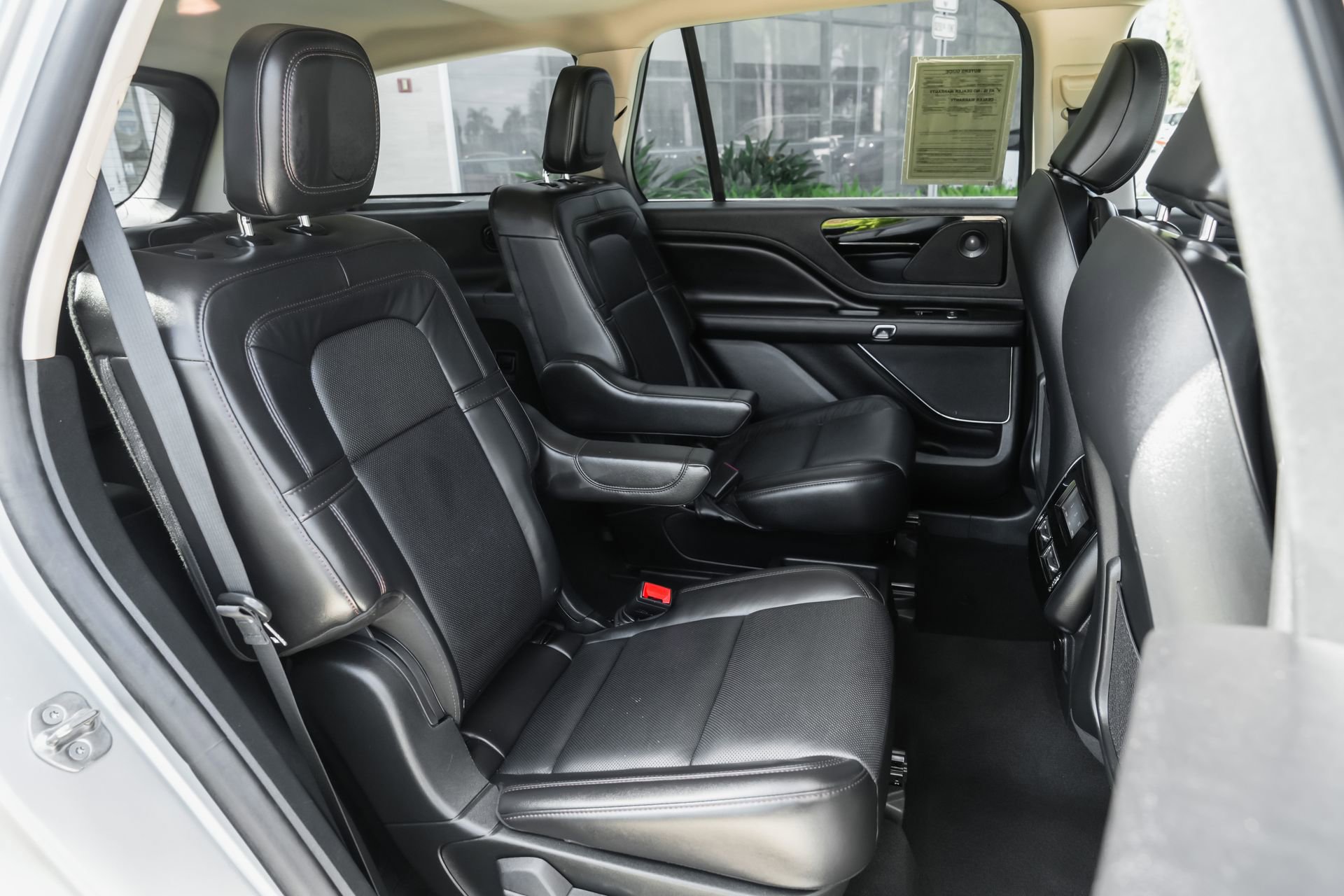 Used 2024 Lincoln Aviator Reserve image 36