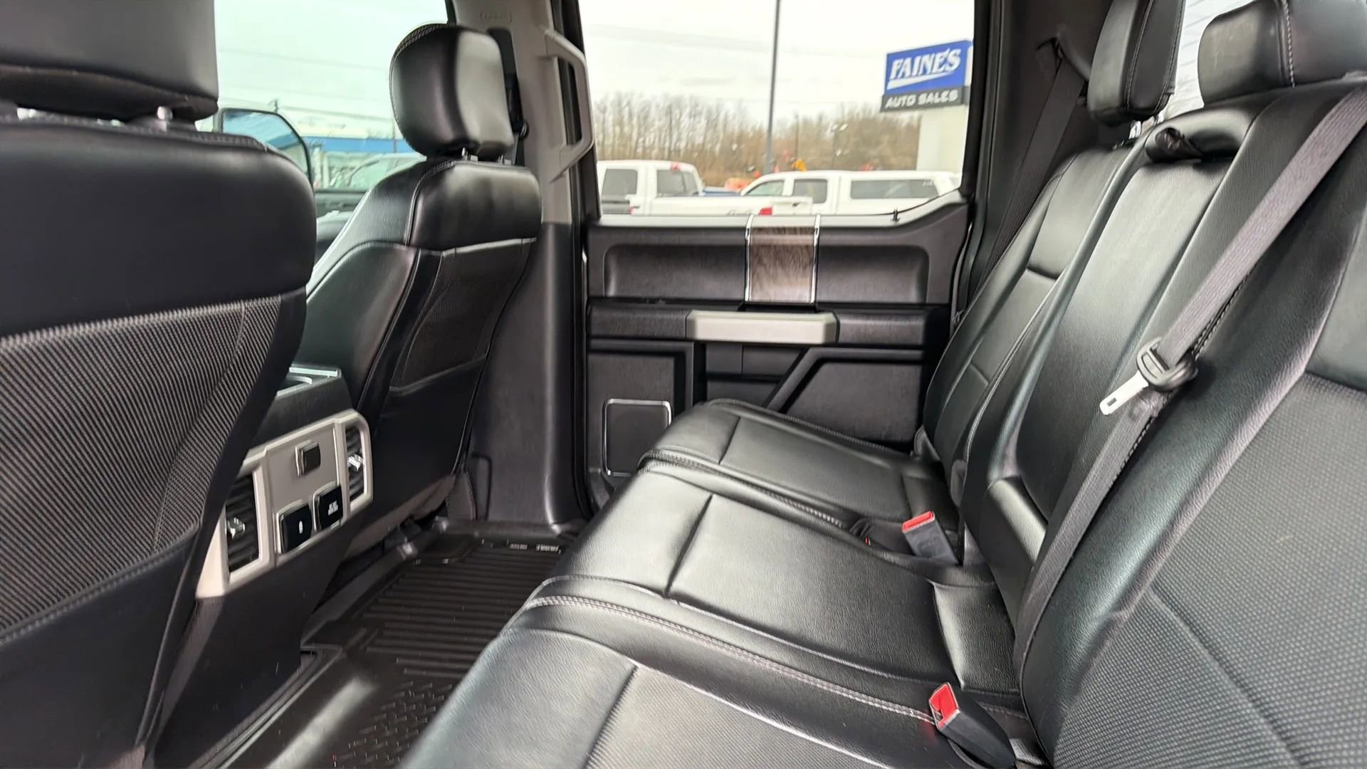 Used 2019 Ford F250 Lariat w/ Chrome Package image 49