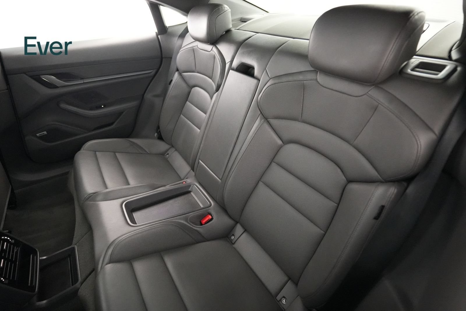Used 2022 Porsche Taycan RWD image 24