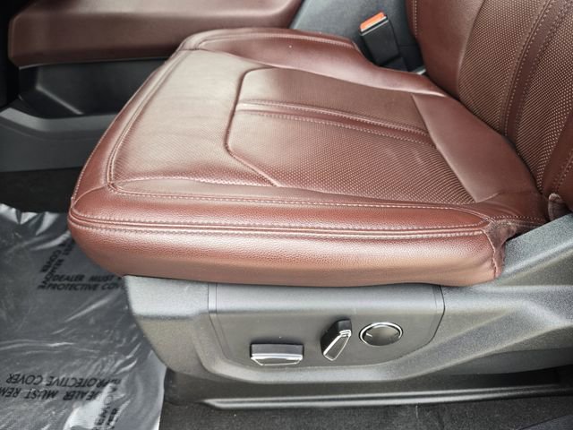 Used 2024 Ford Expedition Limited image 24