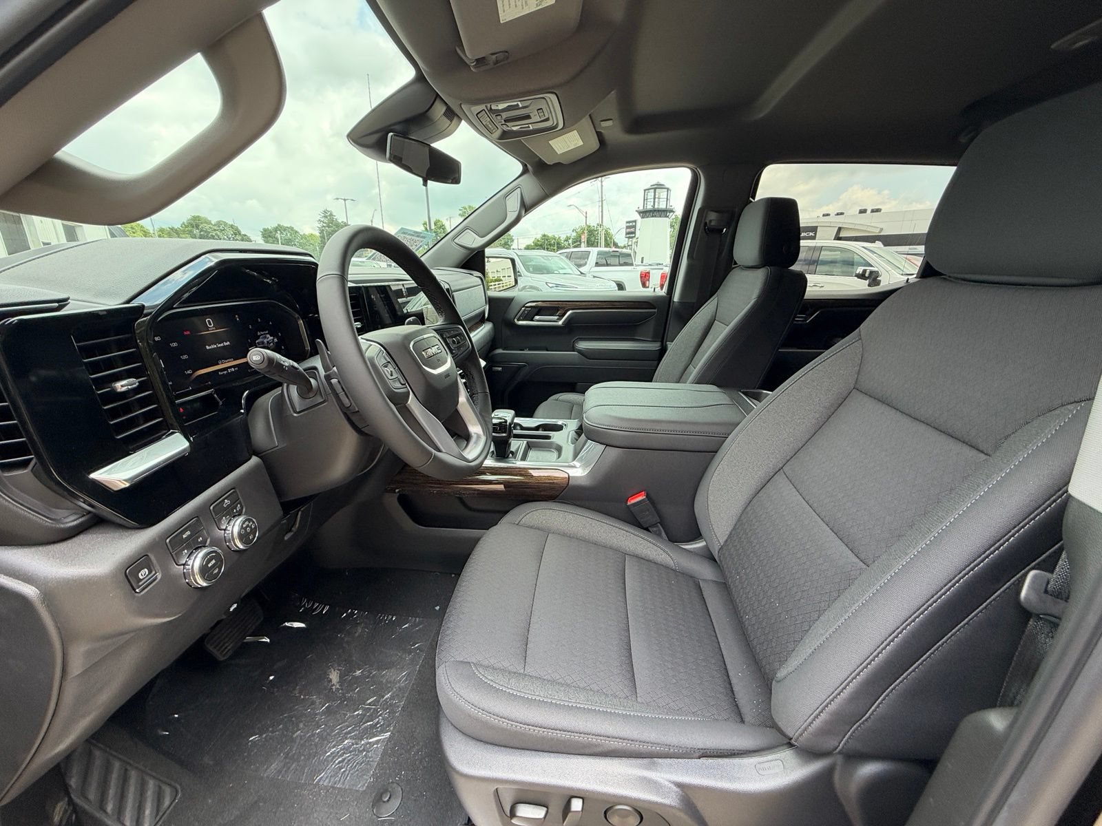New 2026 GMC Sierra 1500 Elevation w/ Preferred Package AWD/4WD image 4