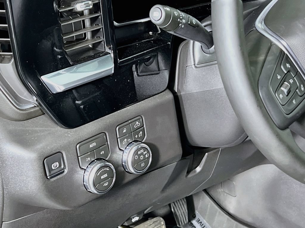 Certified 2026 GMC Sierra 1500 Elevation w/ Elevation Premium Package AWD/4WD image 9
