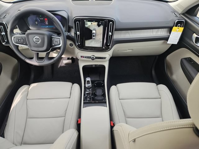 New 2026 Volvo XC40 B5 Plus w/ Protection Package Premier AWD/4WD image 11