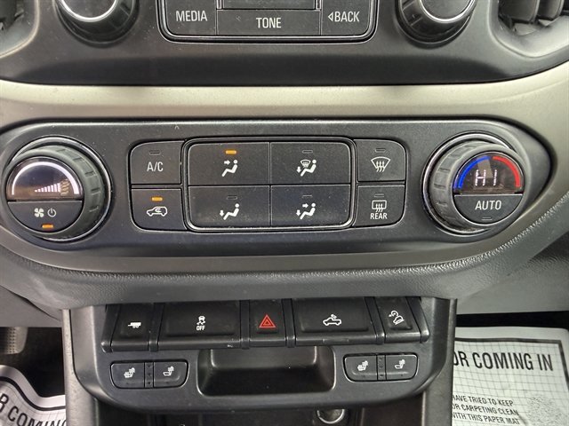 Used 2018 Chevrolet Colorado Z71 AWD/4WD image 16