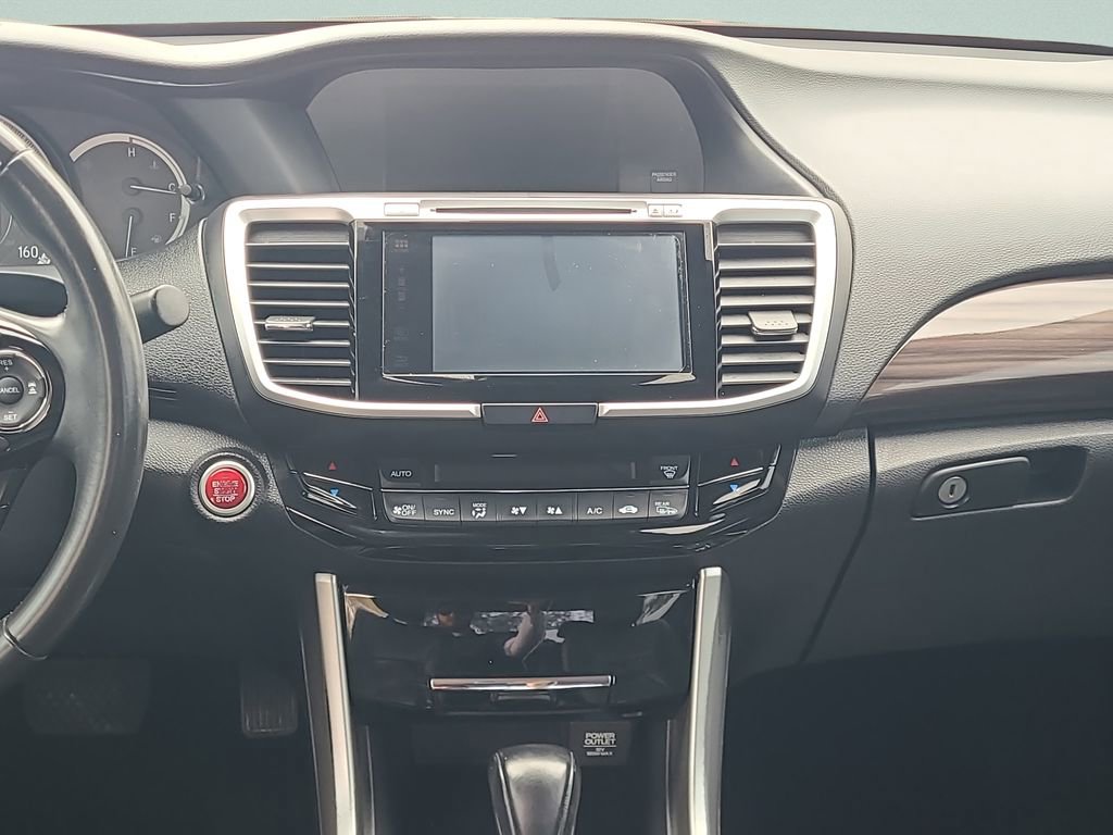 Used 2017 Honda Accord Touring image 21