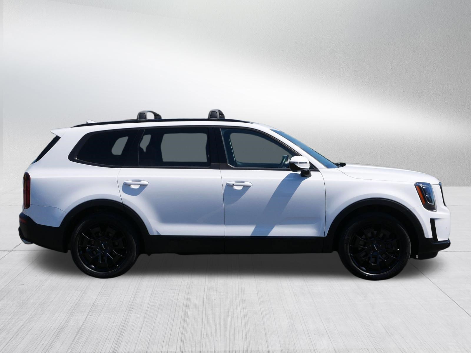 Certified 2022 Kia Telluride SX w/ SX Prestige Package AWD/4WD image 8
