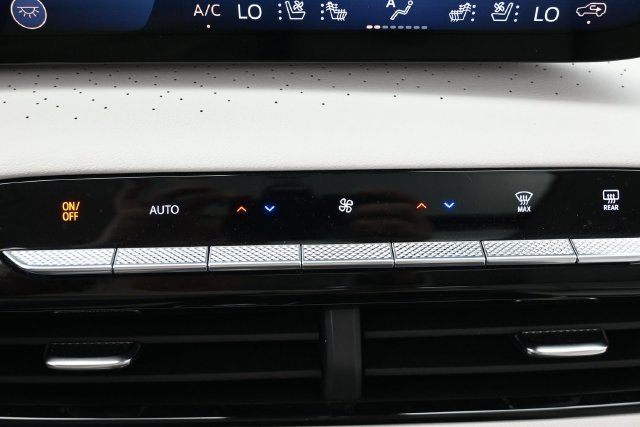 Used 2025 Buick Enclave Avenir w/ Trailering Package, 5000 lbs. FWD image 25