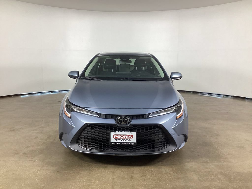 Used 2020 Toyota Corolla LE FWD image 3