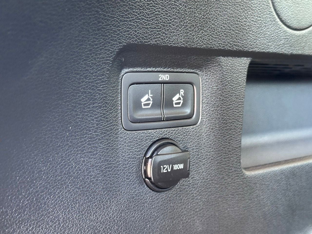 Used 2022 Kia Telluride S FWD image 15