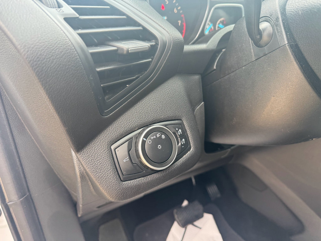 Used 2019 Ford Escape S image 18