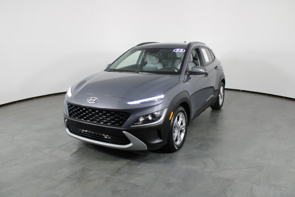 Used 2023 Hyundai Kona SEL FWD image 2