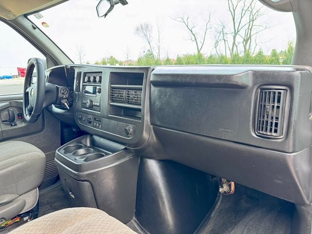 Used 2014 Chevrolet Express 1500 LT w/ LT Preferred Equipment Group RWD image 11