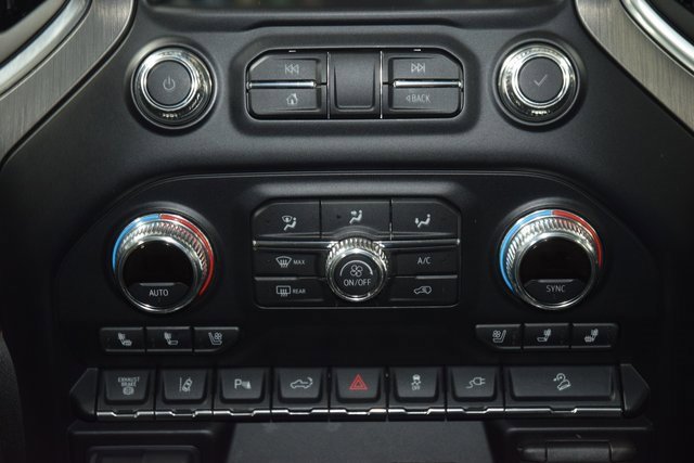 Used 2021 GMC Sierra 3500 Denali w/ Denali Ultimate Package image 34