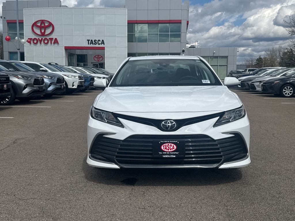 Used 2023 Toyota Camry LE image 2