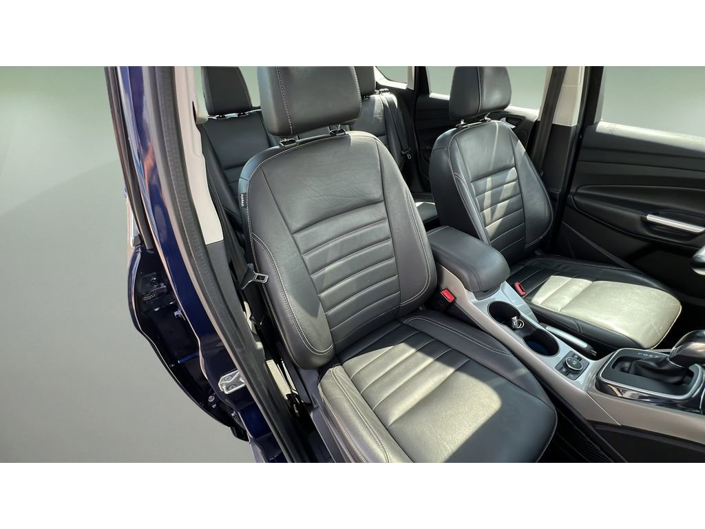 Used 2016 Ford C-MAX Energi SEL w/ Equipment Group 301A FWD image 32