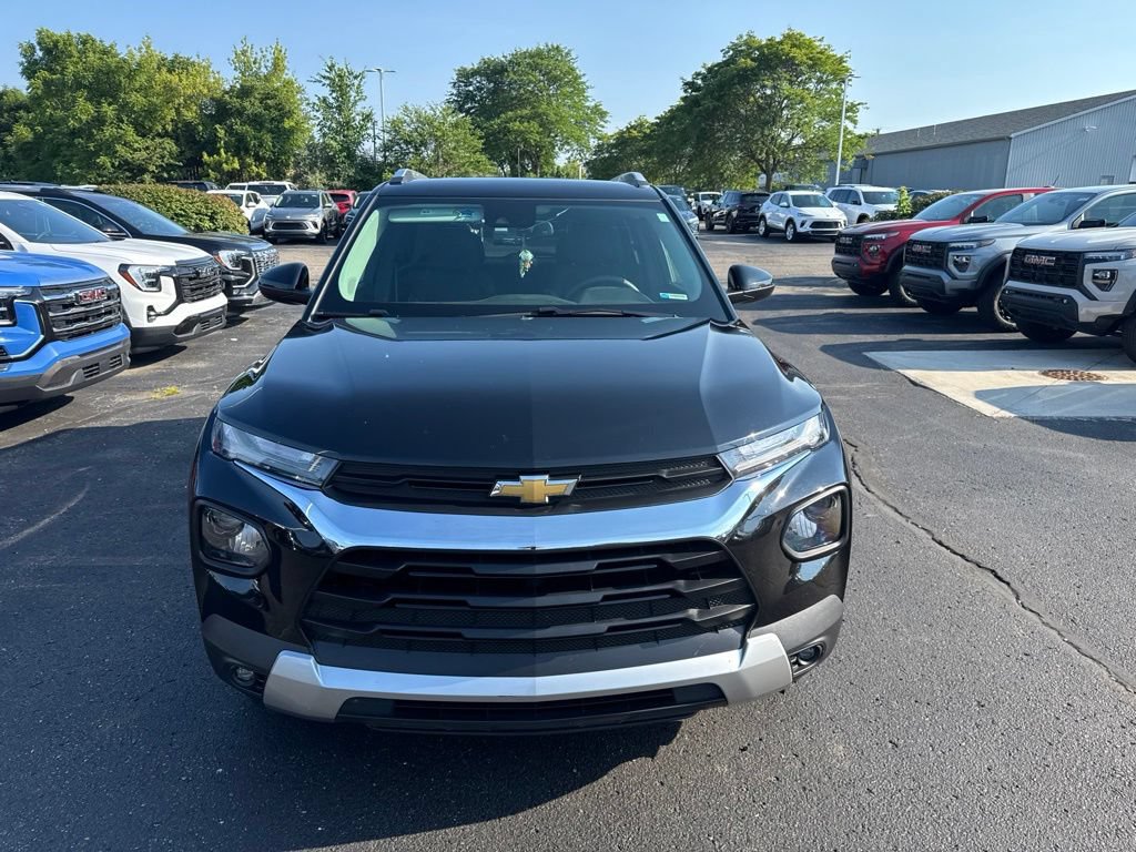 Certified 2022 Chevrolet TrailBlazer LT w/ Convenience Package AWD/4WD image 3