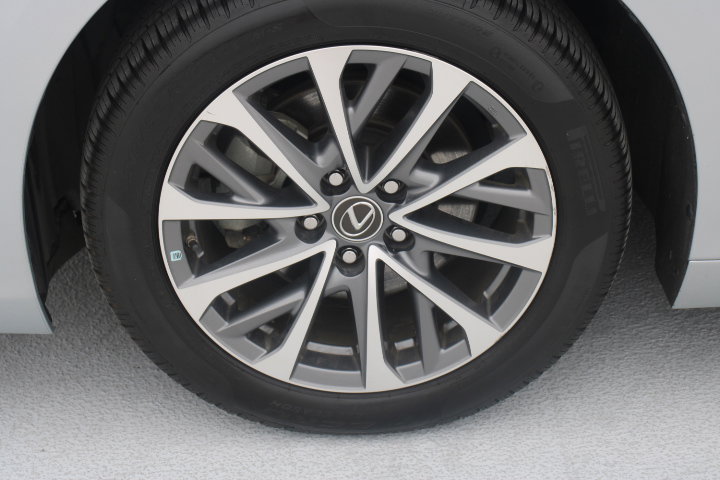 Used 2022 Lexus ES 300h w/ Accessory Package 2 FWD image 9
